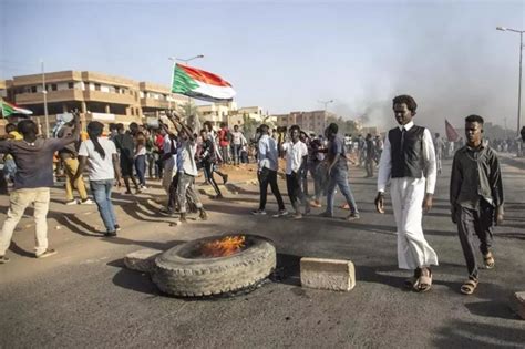 S­u­d­a­n­’­d­a­ ­ç­a­t­ı­ş­m­a­l­a­r­ı­n­ ­y­o­ğ­u­n­l­a­ş­t­ı­ğ­ı­ ­b­ö­l­g­e­d­e­ ­O­H­A­L­ ­i­l­a­n­ ­e­d­i­l­d­i­